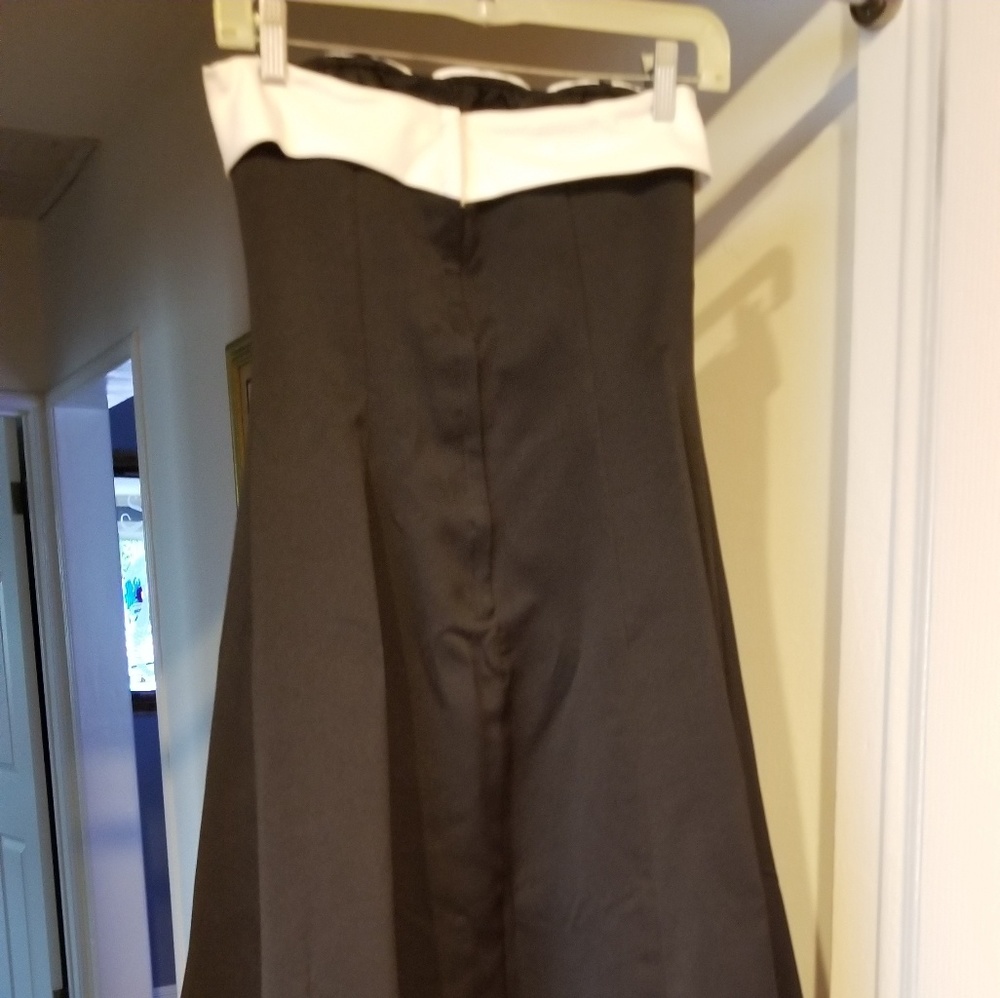 Black and white 2 pieces dress. - Picture 8 of 8